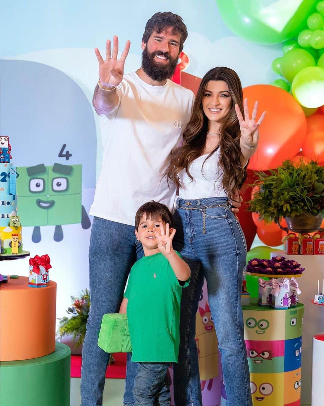 ナタリア・ベッカーのインスタグラム：「… e antecipando a comemoração dos 4 aninhos do Matteo 💚」