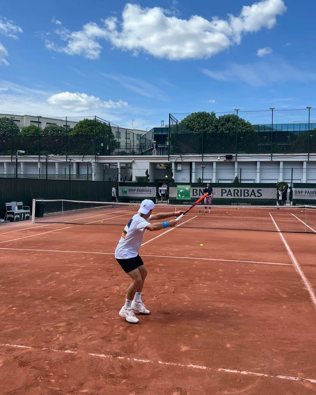 ディエゴ・シュワルツマンさんのインスタグラム写真 - (ディエゴ・シュワルツマンInstagram)「@rolandgarros 😍🇫🇷😏」5月25日 23時45分 - dieschwartzman