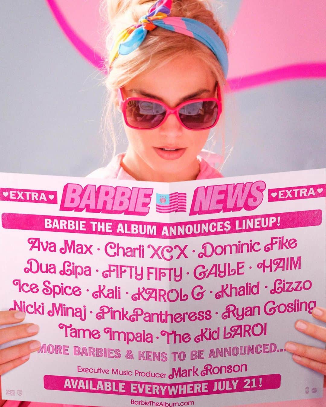 チャーリー・エックス・シー・エックスのインスタグラム：「barbie’s bout to vroom ;) thank u @barbie @barbiethemovie @iammarkronson & greta 💗🫧🌸🎀」