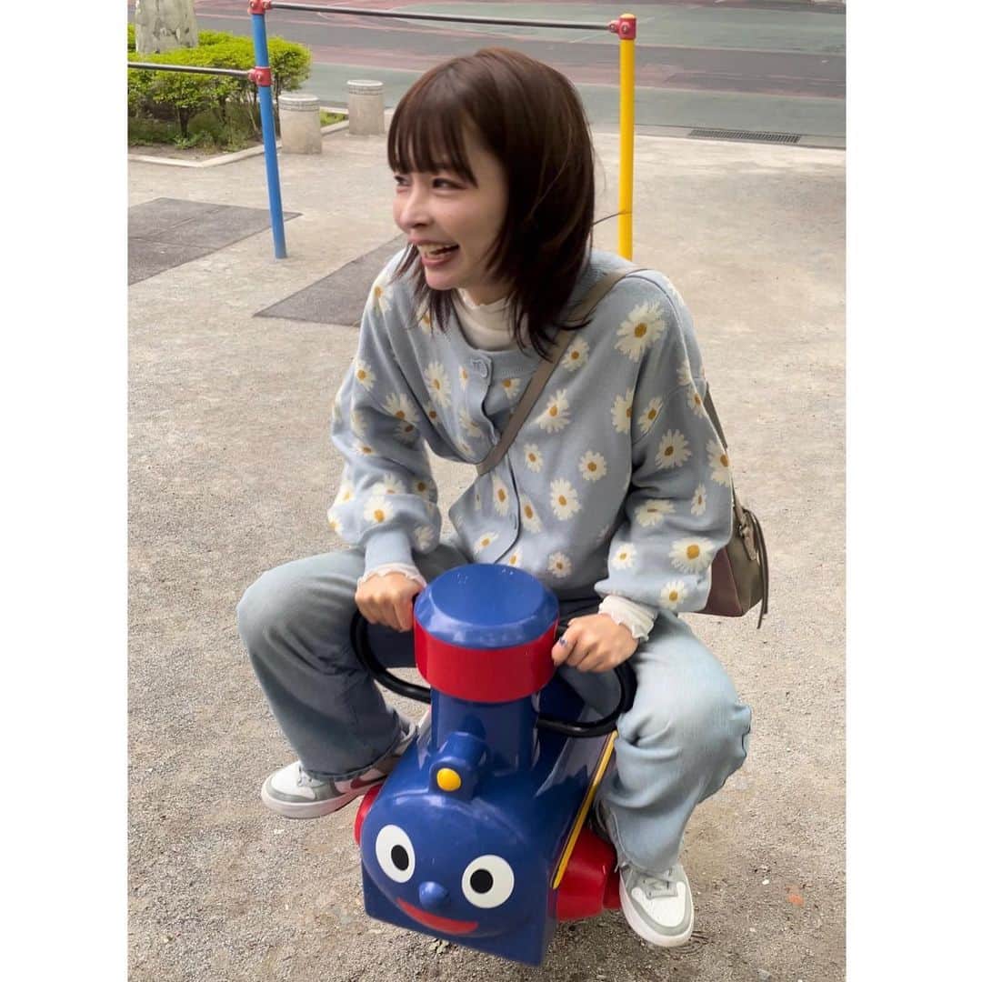 のインスタグラム：「新橋の公園は大人しかいないよ」