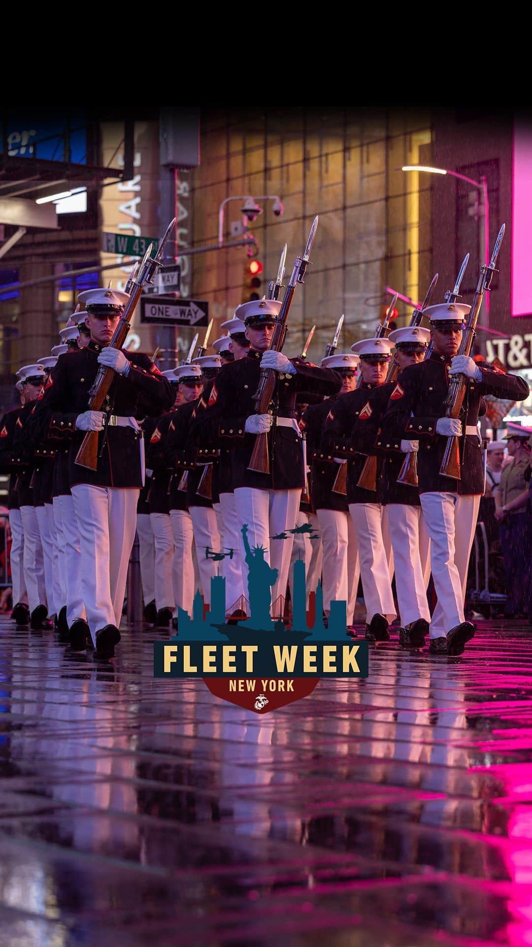 アメリカ海兵隊のインスタグラム：「Fleet Week Kicks Off!  📍New York City, NY (May 24, 2023)   The @Quanticomarinecorpsband and the @silentdrillplatoon performed at Times Square, N.Y. during the first day of Fleet Week New York (FWNY).  #FWNY23 provides an opportunity for the American public to meet #Marines, @usnavy, and @uscg members and see first-hand the latest capabilities of today’s maritime services.  📷 (U.S. Marine Corps Video by Staff Sgt. John Martinez)  #FleetWeekNYC #USMC」