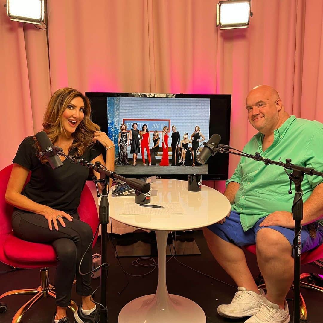 ヘザー・マクドナルドさんのインスタグラム写真 - (ヘザー・マクドナルドInstagram)「Real Housewife History with Comedian/writer/actor/model @guybranum plus psycho analyzing them! New #juicyscoop up now! #rhony #rhonj #rhobh #bravotv #vanderpumprules #comedy #drama」5月26日 0時24分 - heathermcdonald