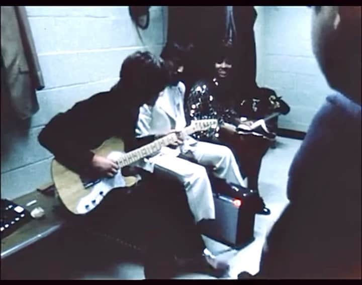ミック・ジャガーのインスタグラム：「Backstage at Madison Square Garden 1969」