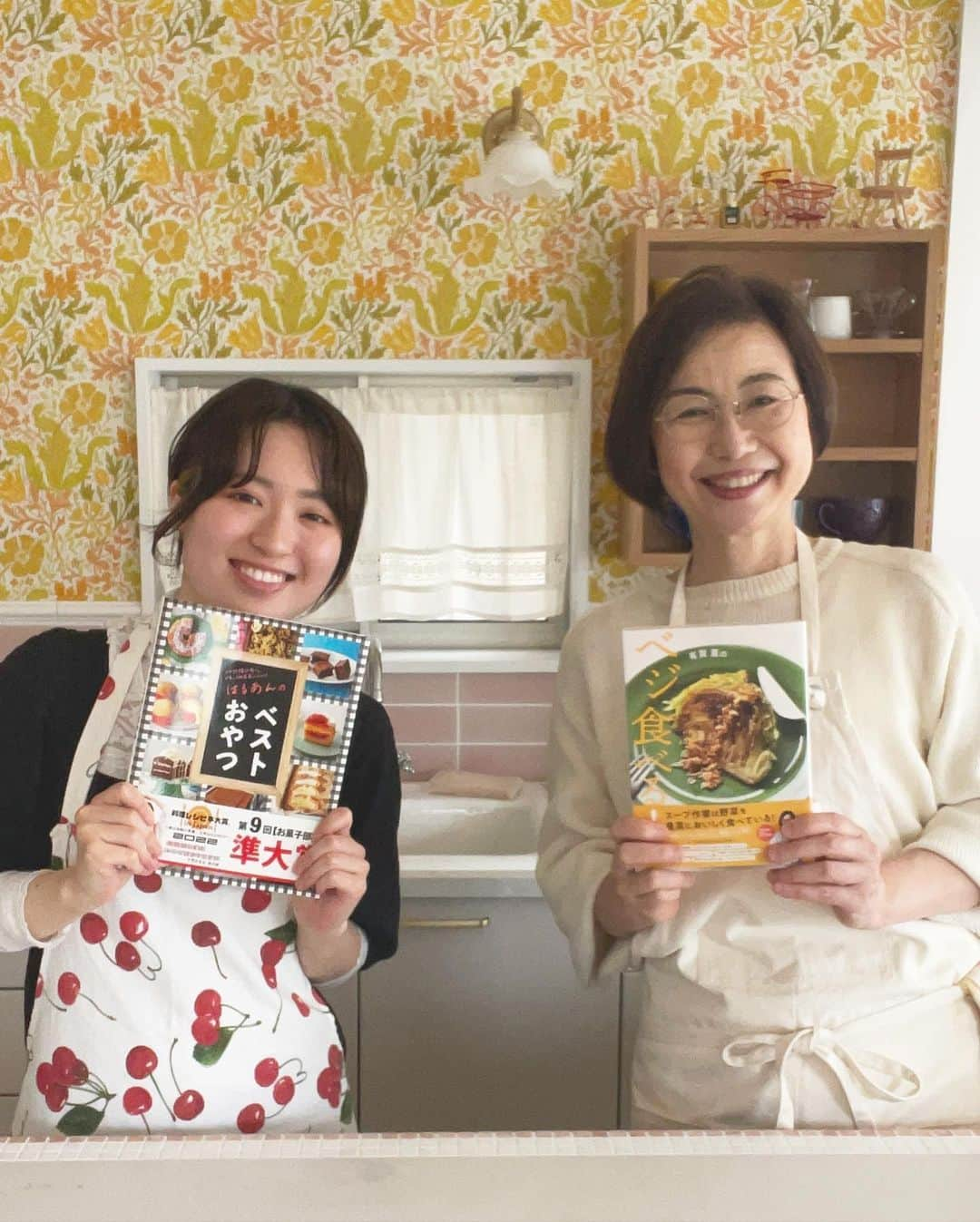 はるあんさんのインスタグラム写真 - (はるあんInstagram)「ちょっと前のお話になってしまいますが… スープ作家の有賀薫さんとインスタライブをさせていただきました！  有賀さんは「あさりとじゃがいものクラムチャウダー」 わたしは「革命フランスパン」  それぞれお話しながら作って食べて、楽しくっておいしくって素敵な時間でした！  お勉強になることもたくさん！まだ見てないよーって方はぜひみてほしいです！！  ライブ前とか後にも色々お話しできて嬉しかったです〜😊 有賀さんありがとうございました！  #有賀薫 さん #はるあん」5月25日 15時35分 - haru_fuumi