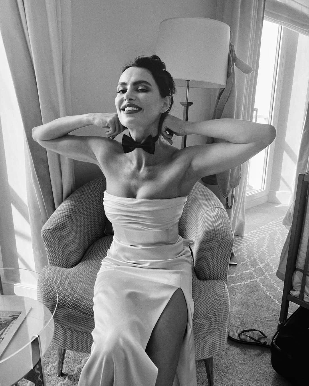 カトリネル・メンギアさんのインスタグラム写真 - (カトリネル・メンギアInstagram)「MORNING 🌸 Something is going on 🖤🎬 #Chopard  #CatrinelMarlon #StarsInCinema #CannesFilmFestival」5月25日 15時36分 - catrinelmarlon