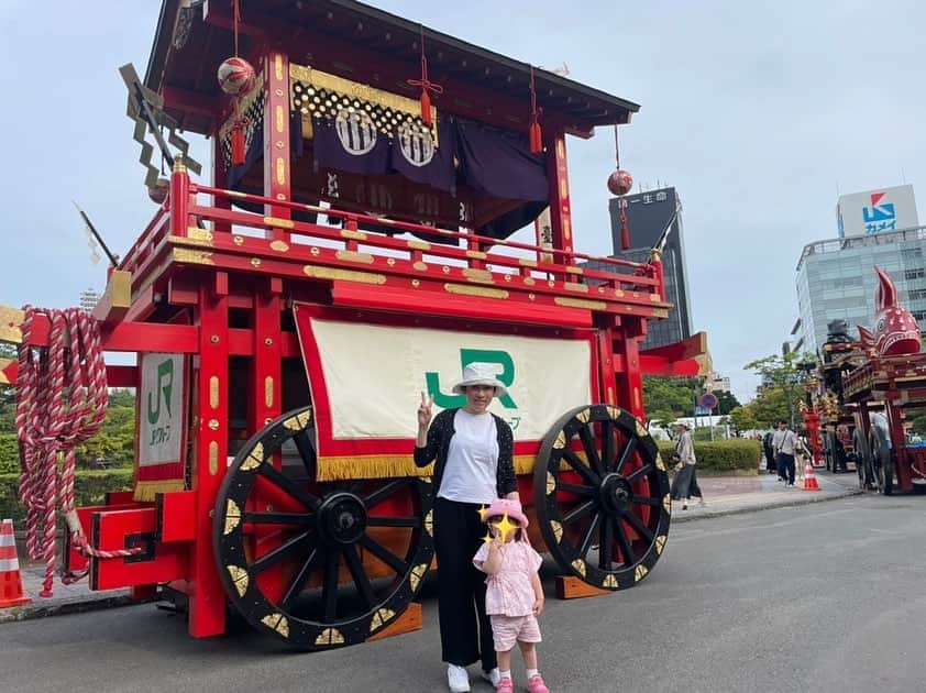 佐藤のぞみさんのインスタグラム写真 - (佐藤のぞみInstagram)「先日の青葉まつり🌿✨ ラウンド後に行ったからほとんど終わってたけど😅 いつかタイミングが合えば日中のすずめ踊りとか見たいな〜☺️  #青葉まつり #仙台 #仙台山鉾巡行 #写真だけ」5月25日 15時41分 - satonozomi1028