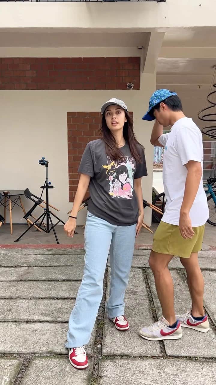 ミーガン・ヤングのインスタグラム：「In an alternate universe, ito siguro ang nangyari sa amin ni Bonez 🤣  Ps, di talaga pwede maging maangas si Bonez. She got scared that I actually fell when she pushed me 😅🥹🫰🏽  Ps2.0 hello sa @distortmonsters sa likod 🔥」
