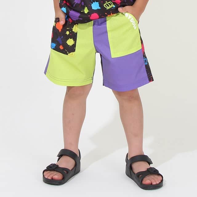 BABYDOLL(子ども服ブランド ベビードール)さんのインスタグラム写真 - (BABYDOLL(子ども服ブランド ベビードール)Instagram)「＼NEW／ 軽量速乾がうれしい★ これからの夏にピッタリのハーフパンツ◎ 同デザインのメッシュTシャツと合わせるのもおすすめ！  ■クレイジー切替ハーフパンツ 8490K 90-150cm ¥2640(税込)  #メッシュ#ハーフパンツ#ハーフパンツコーデ#速乾#軽量 #むすこーで#親子コーデ#親子リンクコーデ#リンクコーデ#男の子コーデ#男の子ママ#男の子服#むすめふく#女の子服 #女の子ママ #娘コーデ #キッズコーデ#子供服#子ども服#こどもふく#キッズ服#キッズコーデ#子どものいる暮らし#ママスタグラム#コドモダカラ#kidsfashion#kids_japan#instakids#ベビド#ベビド着てみた」5月25日 16時14分 - babydoll_official