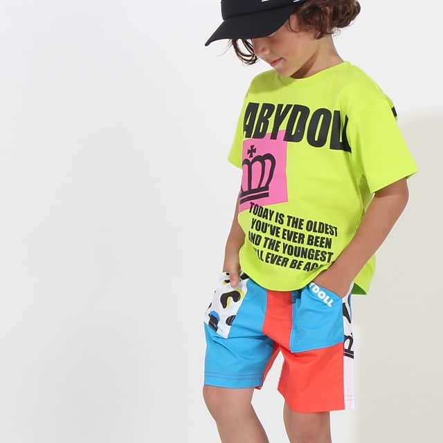 BABYDOLL(子ども服ブランド ベビードール)さんのインスタグラム写真 - (BABYDOLL(子ども服ブランド ベビードール)Instagram)「＼NEW／ 軽量速乾がうれしい★ これからの夏にピッタリのハーフパンツ◎ 同デザインのメッシュTシャツと合わせるのもおすすめ！  ■クレイジー切替ハーフパンツ 8490K 90-150cm ¥2640(税込)  #メッシュ#ハーフパンツ#ハーフパンツコーデ#速乾#軽量 #むすこーで#親子コーデ#親子リンクコーデ#リンクコーデ#男の子コーデ#男の子ママ#男の子服#むすめふく#女の子服 #女の子ママ #娘コーデ #キッズコーデ#子供服#子ども服#こどもふく#キッズ服#キッズコーデ#子どものいる暮らし#ママスタグラム#コドモダカラ#kidsfashion#kids_japan#instakids#ベビド#ベビド着てみた」5月25日 16時14分 - babydoll_official