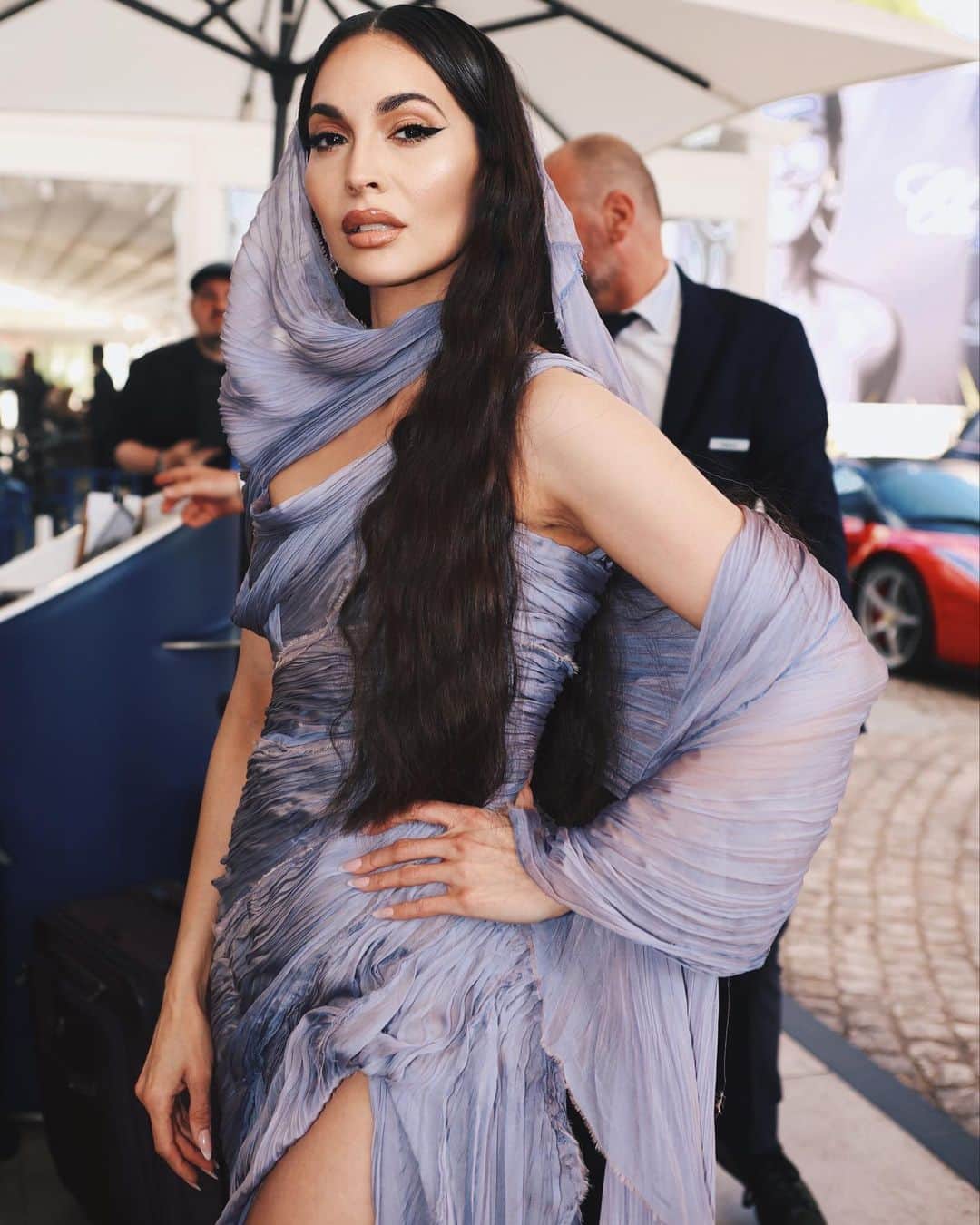 Zara Martinのインスタグラム：「Princess Jasmine does Cannes 💫 Merci @chopard for the best time & @iulia_matei for all the 📸 #Cannes2023 #ChopardLovesCinema #festivaldecannes」