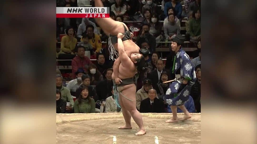 のインスタグラム：「Have you been watching the sumo?🙋 It’s heading into the last days of the Tokyo May tournament!💪🗼 Here are some moves you hopefully won’t see!😮 That top-knot pull looks painful!😧🫣 . 👉See the full video and more cool sumo｜Watch｜Sumopedia: 30 - Kinjite (Forbidden Moves). . 👉Don’t miss the tournament action while it lasts｜Watch｜GRAND SUMO Highlights. . 👉All Free On Demand｜NHK WORLD-JAPAN website.👀 . 👉Tap in Stories/Highlights to get there.👆 . 👉Follow the link in our bio for more on the latest from Japan. . 👉If we’re on your Favorites list you won’t miss a post. . . #sumo #相撲 #kinjite #sumowrestler #japanesesumo #sumotournament #rikishi #sumowrestling #japantradition #japanculture #visitjapan #discoverjapan #sumopedia #grandsumohighlights #nhkworldjapan #japan」
