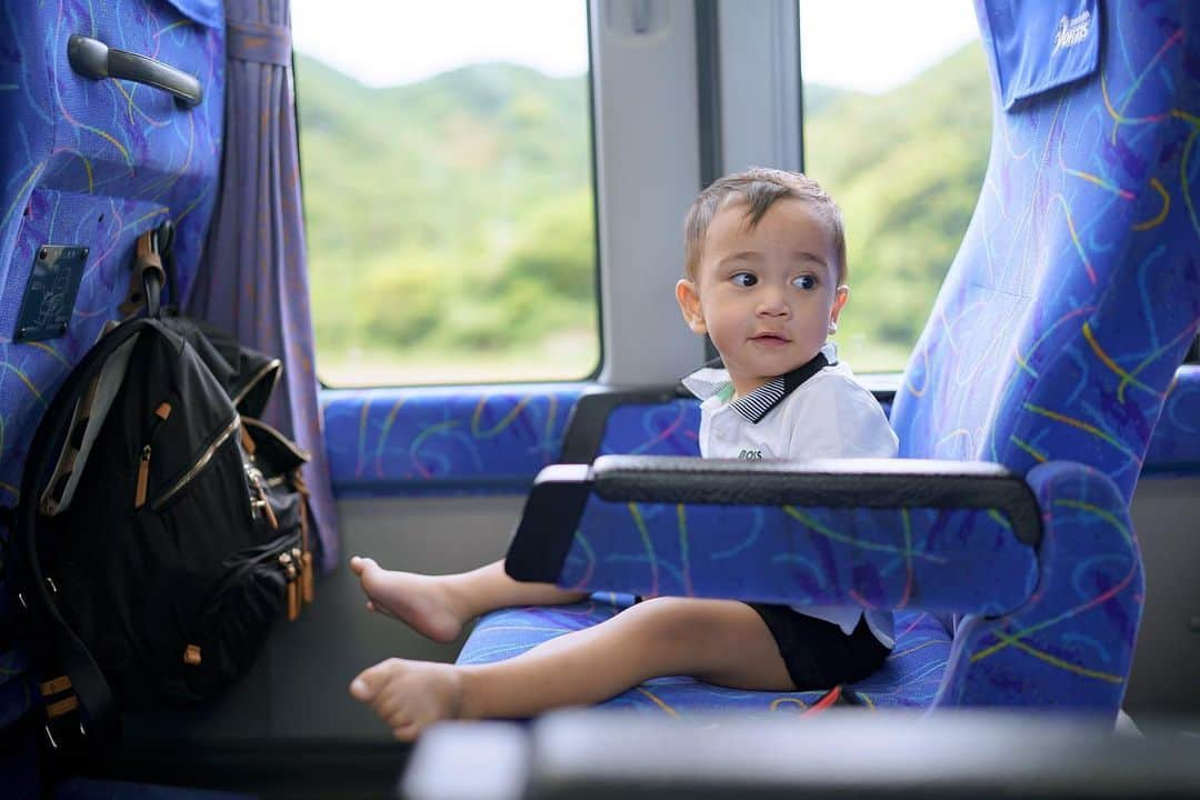 Raffi Ahmadさんのインスタグラム写真 - (Raffi AhmadInstagram)「Rayyanza suka jalan-jalan ❤️🚄  Jalan-jalan kemana lagi ya kita? 🤔」5月25日 17時09分 - raffinagita1717