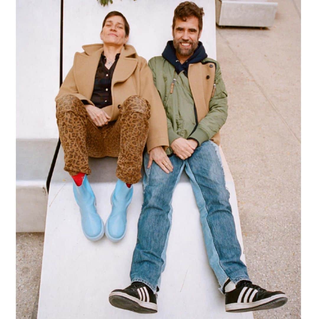 のインスタグラム：「Alex and me in conversation with the lovely Lucy Price about La Pensee Corps, our show at @fondationpernodricard in the latest issue of @marfajournal , with photos by @pascalgambarte .. Thank you x1000 to @alexandragordienko and the whole fabulous MARFA Team !  #marfajournal #lucyprice #alexandrabircken #lutzhuelle #clairelerestif #parisart #fondationricard #lapenseecorps」