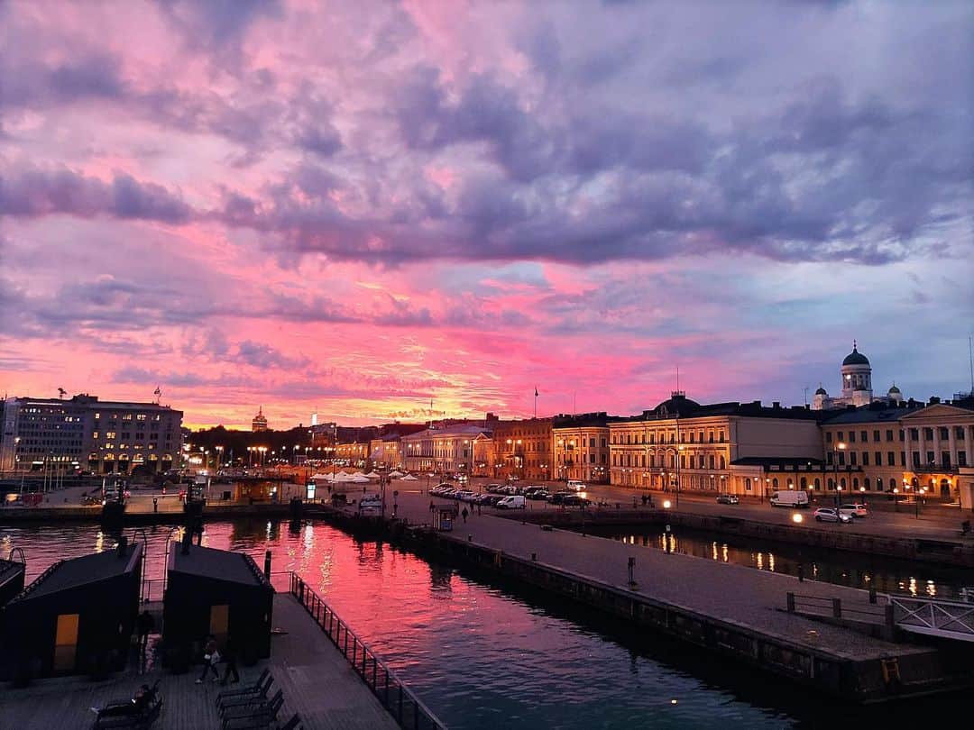 のインスタグラム：「#helsinki #finland this's one of the most favorite views in this city and i still miss it from time to time, i hate summer but i don't hate summer in helsinki」