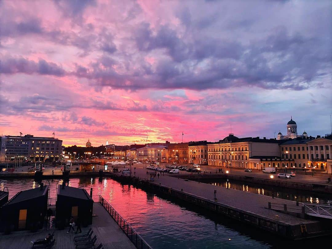 ヒコロヒーのインスタグラム：「#helsinki #finland this's one of the most favorite views in this city and i still miss it from time to time, i hate summer but i don't hate summer in helsinki」