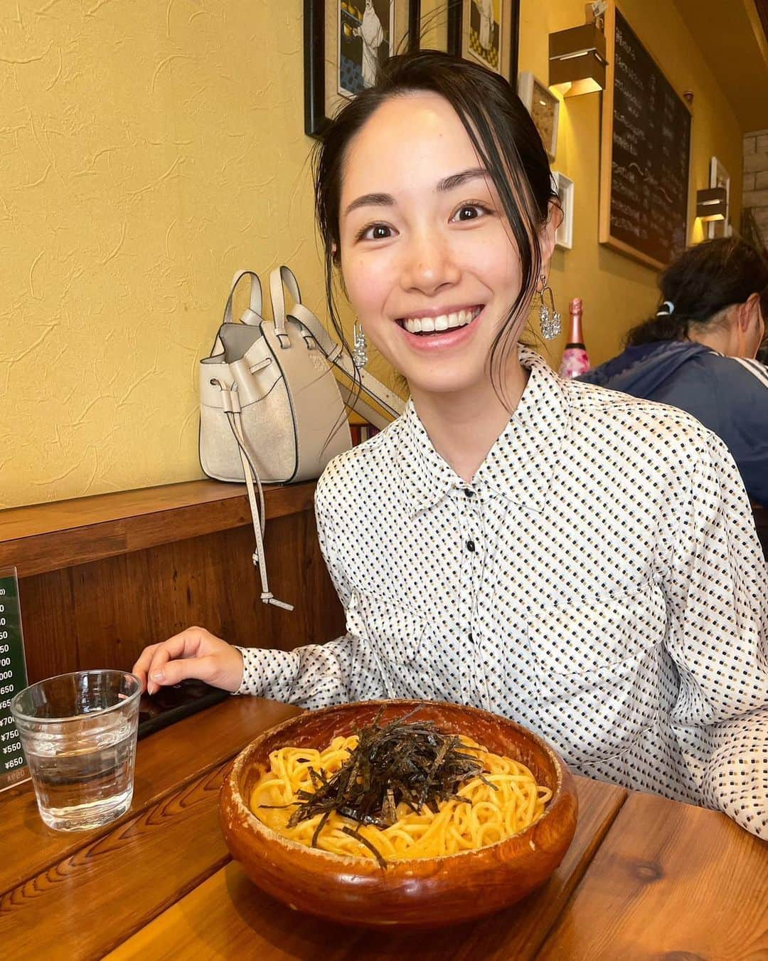 寺田有希のインスタグラム：「うれしそう🤣🍝🍴✨  マネさんとのランチミーティング、 この日はパスタdayでした🤤✨  #ランチタイム #たらこパスタ #うにたらこパスタ #パスタランチ #パスタ好き #フリーランス女子 #寺田有希 #teradayuki」