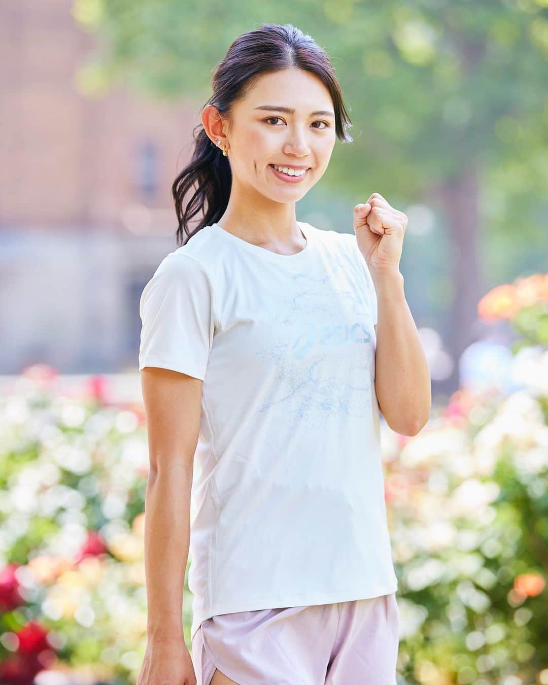 坪井ミサトのインスタグラム：「\ご報告/ この度「東京レガシーハーフマラソン2023」の PRサポーターに就任しました！ @tokyomarathonfoundation   昨年も走らせていただき、 普段走れない都会を駆け抜ける楽しさや、 走るからこそ味わえる景色を 今でも鮮明に覚えています！  このような素敵な大会のサポーターに選んでいただき、 とても光栄です😭 そして、ワクワクしています🔥  レガシーハーフマラソンの素晴らしさを お届けできるように頑張ります💪🏽  エントリーは6/8(木)まで🌼 当日は私も走る予定です！ たくさんの方にお会いできるのを 楽しみにしています☺︎  #東京レガシーハーフマラソン #レガシーハーフ #tokyolegacyhalf #マラソン #marathon」