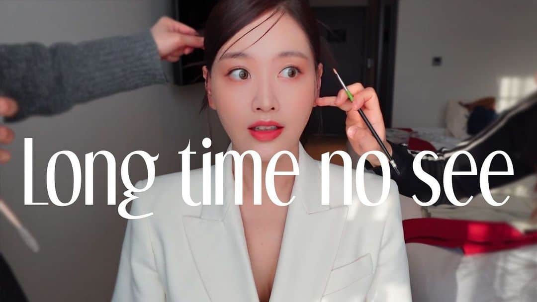 キム・ジェギョン のインスタグラム：「LONG TIME NO SEE🤍  오랜만에 유튜브를 다시 시작해보려해요. 잘해볼게요🤍   (인스타 프로필에 링크 연결해놨어요🫣)」