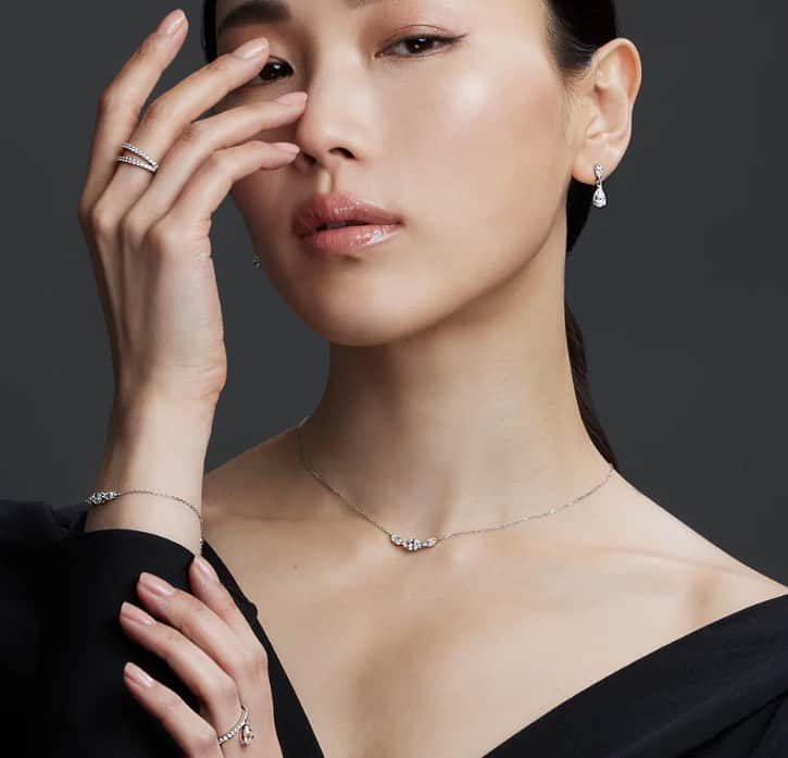 のインスタグラム：「. ◆MAVIE LOS ANGELES MAVIE @mavie_japan  Model:#希実 @nozomiracle  #mavie #jewelry #model #japanesemodel #modelagency #satorujapan  #ジュエリー#モデル #モデル事務所 #サトルジャパン」