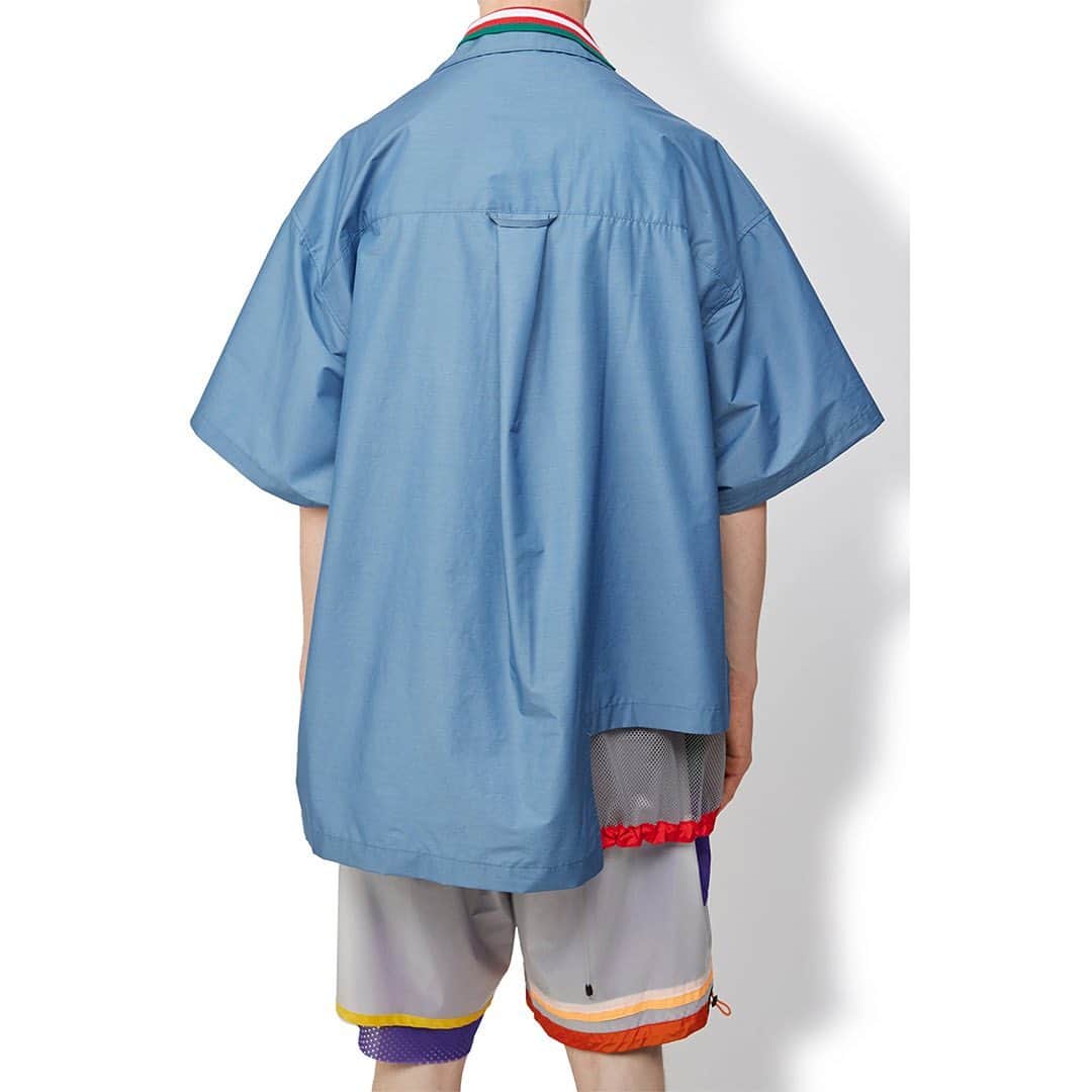 kolorさんのインスタグラム写真 - (kolorInstagram)「⁣  ⁣ kolor SS2023 Men's Collection⁣ Asymmetry Docking Shirt⁣ ⁣ ⁣ #kolor #kolorofficial #KLRSS23 #SS23」5月25日 18時00分 - kolorofficial