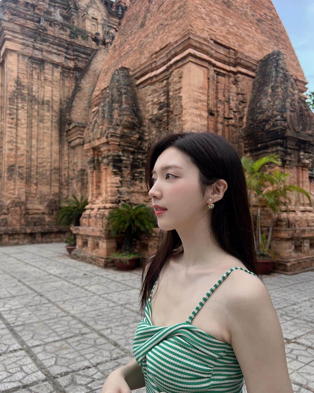 チェ・ソジンさんのインスタグラム写真 - (チェ・ソジンInstagram)「여름 좋아해요😍  #nhatrang #vietnam #베트남 #가족여행」5月25日 18時01分 - ko_woon_