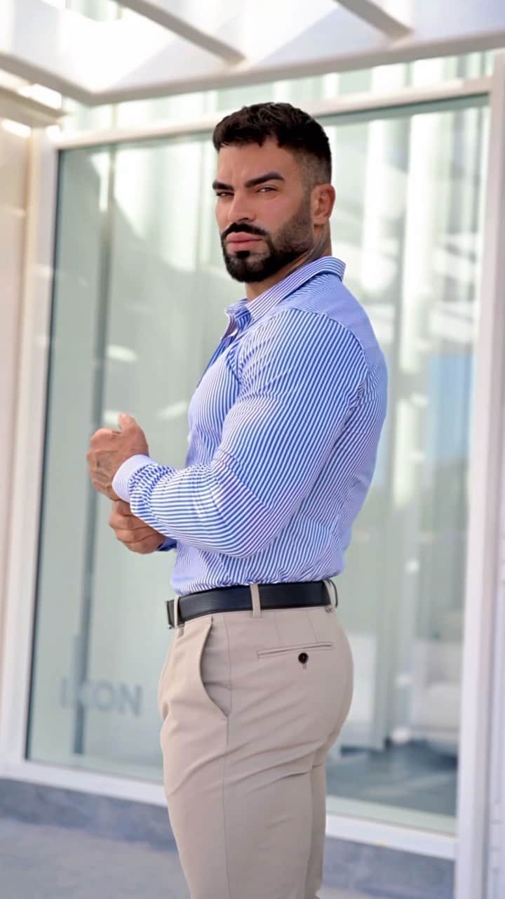 Sergi Constanceのインスタグラム：「Life are Contrasts 👔 @fathersons_   Get 10% OFF with code SERGI 💸 Click link bio @fathersons_  #fathersons #style #class #men #best #fit」