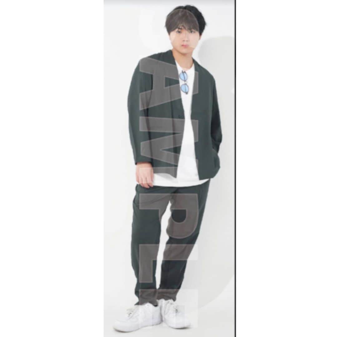 すずしょうとのインスタグラム：「【これえぐない！？ｗ🐤】  🐣5月26日すずしょうとくじが発売決定！📷 🐣発売場所はMUUUすずしょうとで検索！！！  第五弾は「背比べできる！等身大バスタオル」登場！　　　　　　　　　　　　A賞は190cmのバスタオルで等身大デザイン！！ これいるのみんなｗｗｗ😭等身大なので身長くらべてれます・・・！！！くらべてみてなぁ！！！！　　　　　　　　　 　　　　　　　　　　　　　　　　　　　　　　　　　　　　　　　🐣値段は相場1000円ぐらいを700円まで値下げました！！！ 🐣【皆で楽しんでほしい！】ので「100回まで送料を一回ですむ」ようにしました！100回まで引く度に送料がお得に。。。！！！　🐣5月26日から6月4日まで！お祭り楽しんでこなぁぁ！！　　　　たくさん感想にコメントと引用して応援してなぁぁ！！」