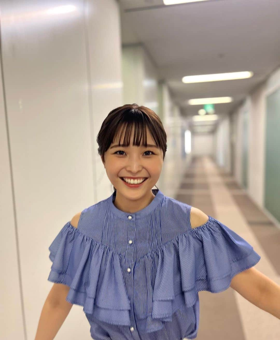 渡邊渚のインスタグラム：「今日のぽかぽか。衣装がだんだん夏っぽくなってきました！ 今日は相川七瀬さんの歌声を聞けて、甦れマイメモリーもあって、イケメンも大集合して、盛りだくさんでしたね😆  なんだか躍動感のある写真たちばかり！  #ぽかぽか#衣装」