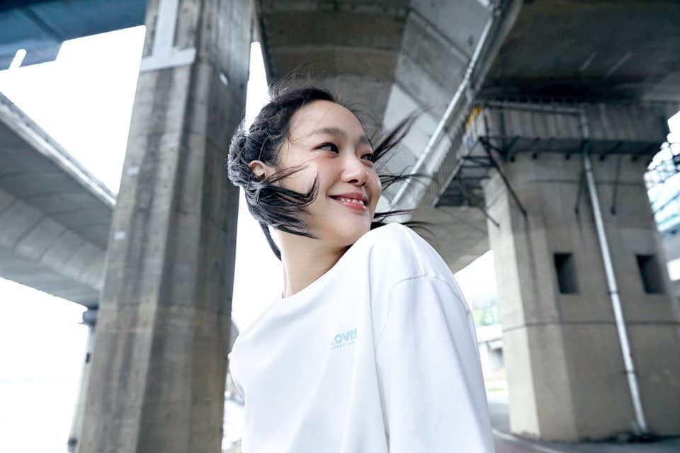 キム・ゴウンのインスタグラム：「#디스커버리  @discoveryexpedition_kr  🤍💙🤍💙🤍💙🤍💙」