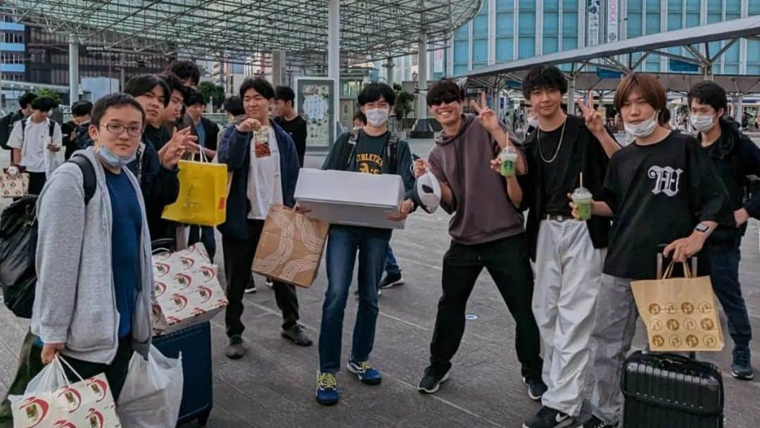 東京観光専門学校さんのインスタグラム写真 - (東京観光専門学校Instagram)「鉄道サービス学科1年生 #静岡研修 2日目最終日です🌊  #静岡鉄道 と #静鉄ジャストライン の 1日乗車券を利用して班別行動をしました🌞  #マグロガチャ  や #アジ の大人買いをした学生も😁 入学してもうすぐ2ヶ月、クラスメイトとの仲が深まったようです🐠🐠 #東京観光専門学校　#鉄道サービス学科　#研修旅行　#鉄道専門学校　#運転士　#車掌　#駅員」5月25日 18時41分 - tokan_1967