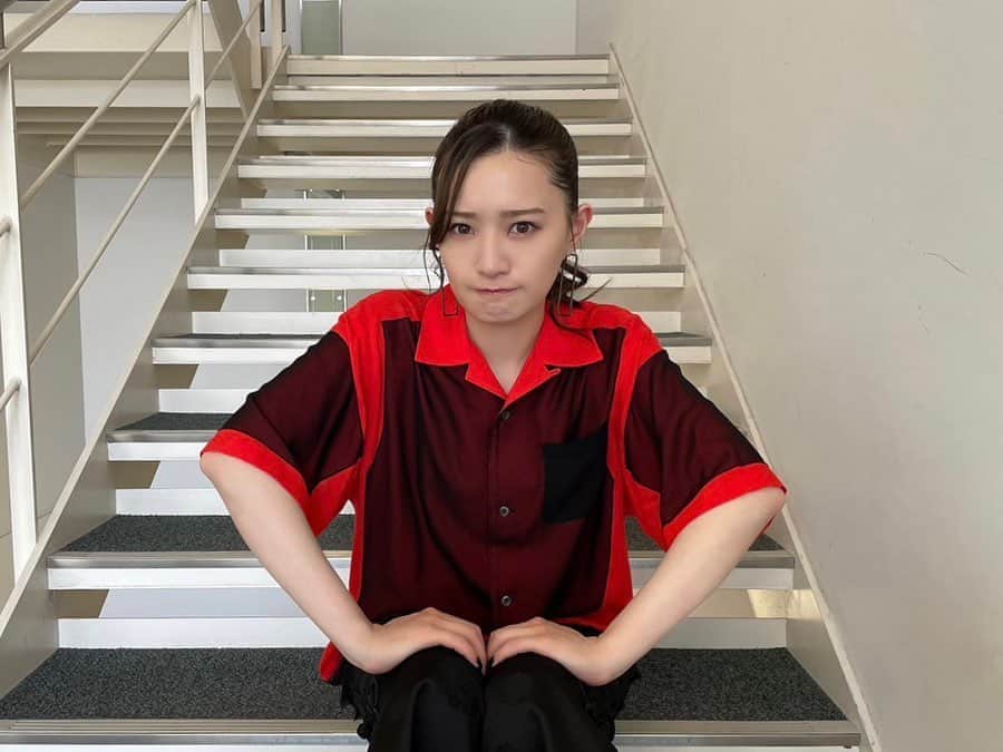 のインスタグラム：「今日は 文化放送 『西川あやの おいでよ！クリエイティ部』 ありがとうございました！  今週はリモートの入山さんと 写真撮ろうとしたら 画面から消えちゃった😂  特集テーマは 「職場での呼び名をクリエイティブ」  今週からあっきーとかあやのんとか 呼ぶ流れになるかと思いきや  「 名字 ＋ さん 」最強説  からのナターシャ〜  楽しかった☺️  中田花奈のこれキテるカナ？ は 「初めてのグランピング体験」  今回のヒント写真はサウナのイメージでした🧖‍♀️ グランピング表現するの難しかった…  写真たくさん撮ったから載せるね☺️  また来週もよろしくお願いします〜」