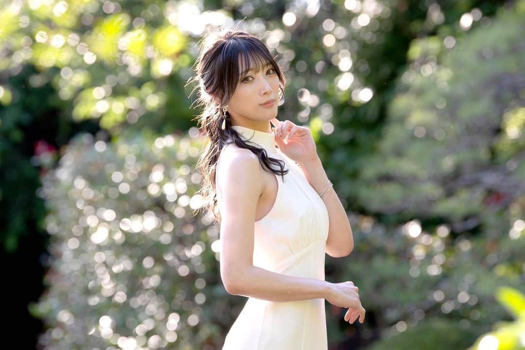 赤井沙希のインスタグラム：「2023年11月12日、両国国技館にてプロレスラーを引退する事を決意いたしました。  デビューして10周年の節目の年にケジメをつけることで、 自分の選手としてのモットー。  強く、気高く、美しく  が完成されると思いました。  「枯れて朽ちていく花ではなく、 美しいまま散る花でいたい」。  DDTが大切だからこその決断です。  いつか見に行ってみたかったという方や、 しばらく全然行ってないという方、  是非、会場に来て頂いてプロレスラーの赤井沙希と、同じ時間を生きて欲しいです。  今、思っていることや感じてきた事も今後少しずつお話しさせて頂ければと思っています☺️  私が悲しい想いさせた事ないでしょ！ だから大丈夫。 不安にならないでね。  #ddtpro #prowrestling  #prowrestler」