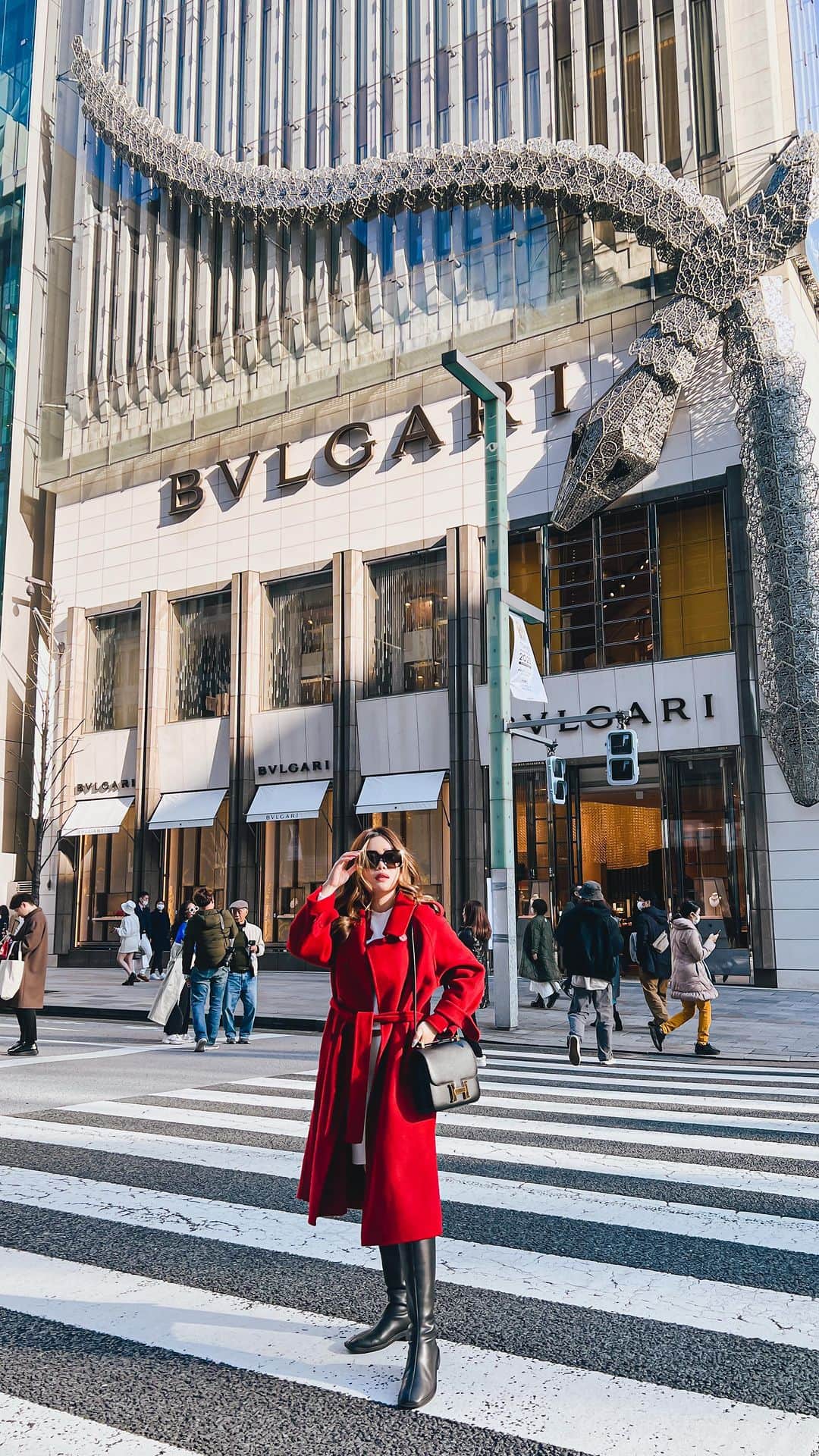Stella Leeのインスタグラム：「10 years ago when I visited Japan, lunch set was 1000 yen. Fast forward to 2023, the lunch set is still 1000. What changes is how Jakarta economy has grown, middle class is rising, and inflation is 50% in the last 10 years  10 years ago in Jakarta, it’s easy to find 60-80k IDR for a meal (which was 500-600 yen). And now I need 100-200k IDR. (Which is 900-1800 yen)  Prices have been rising all over the world, but in a way Jakarta’s prices have caught up with Tokyo’s in my opinion. I was spending my time mostly in Tokyo for the last 4 months and when I came back to Jakarta again, I realized how Jakarta is so pricey these days. Is it only me who thinks like that? Do you feel the same?」
