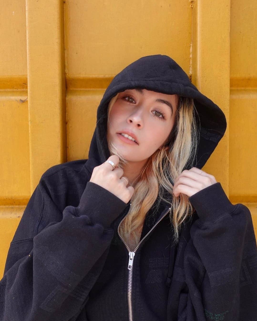 AMIのインスタグラム：「#supreme 🙉💗🇺🇸🌻」