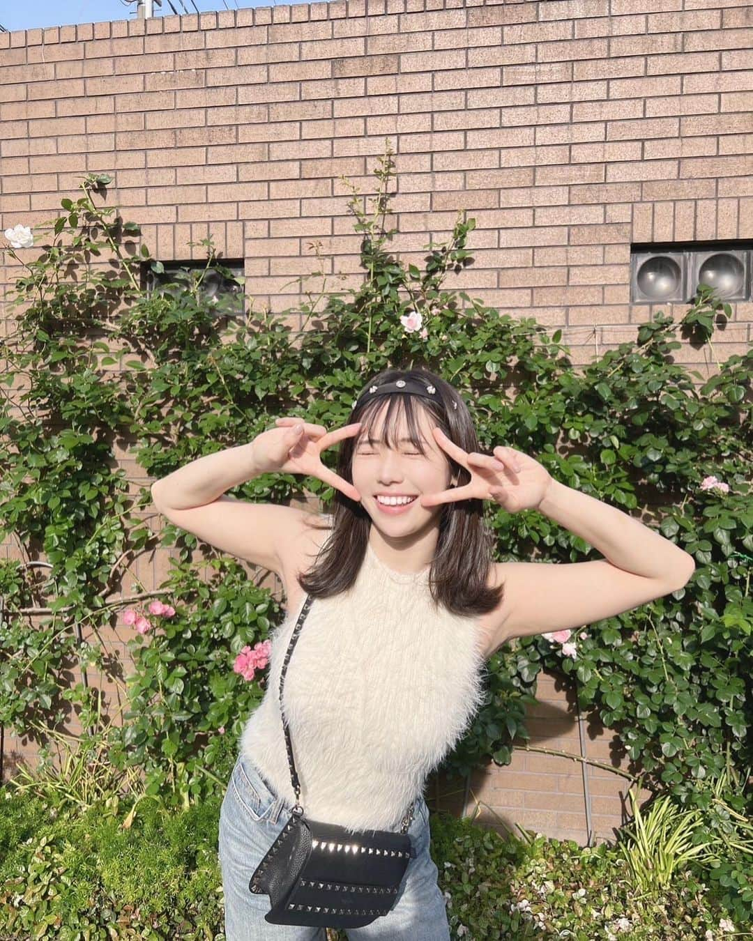 鈴木ふみ奈さんのインスタグラム写真 - (鈴木ふみ奈Instagram)「LINE NEWS VISIONさんにて『美研家』 #6 配信中です🌷𓇢  いつも私がお世話になっているVeLineさんをなるちゃんに体験して頂きました💗  金髪院長こと杉崎健哉先生 藤原望未さんありがとうございました⸜🙌🏻⸝‍  ぜひお友達登録して動画をチェックして頂けたら嬉しいです✨✨  #LINE #VeLine #美容鍼 #ふみにん」5月25日 19時42分 - fuminasuzuki