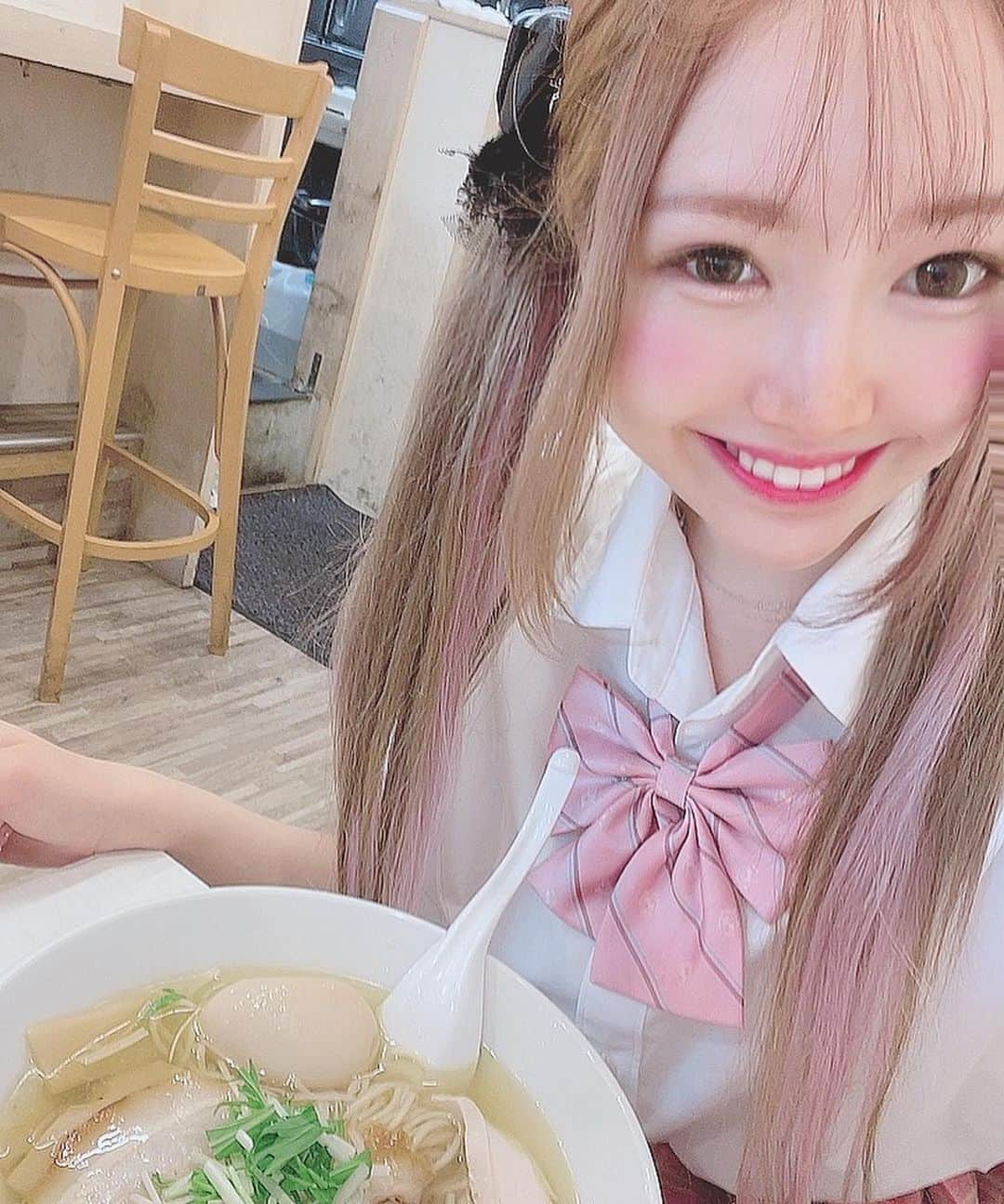 お茶の水うらんさんのインスタグラム写真 - (お茶の水うらんInstagram)「らーめんお化け👻+🍬=🎃 東武練馬の神也に行ってきたよー ( ˶ˊᵕˋ)੭♡🎀✨💕  東武練馬での初ラーメン🍜 らーめんおいしいところ少ない✨✨ 塩味あっさり最高ᐡ ̳ᴗ ̫ ᴗ ̳ᐡ♡  #神也 #らーめん #ラーメン #noodle #東武練馬 #グルメ #東武練馬グルメ #gourmet」5月25日 19時49分 - uran_alcoholic