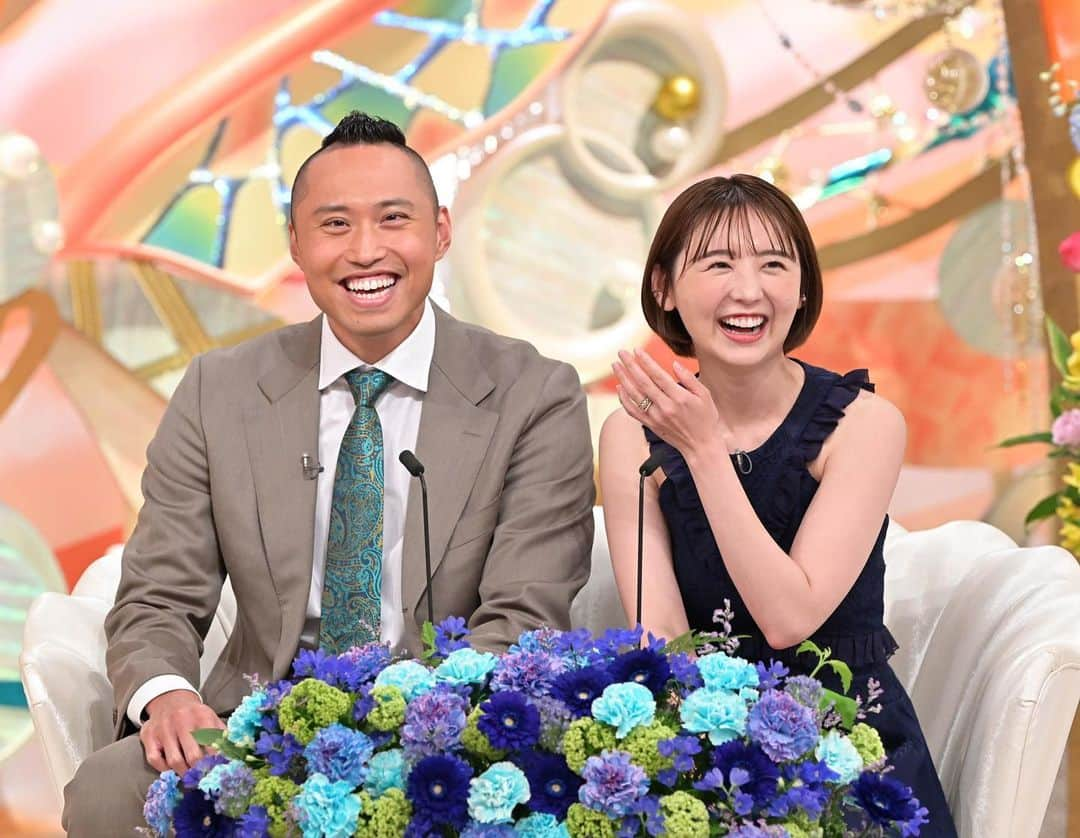 おのののかさんのインスタグラム写真 - (おのののかInstagram)「👩🏻‍❤️‍👨🏽 5/28(日)ひる12:55〜 テレビ朝日【新婚さんいらっしゃい！アスリートSP】 に夫婦で出演させていただきます！  出会いから最近の悩み(？)まで 色々話しすぎたかな？😶笑笑  少し恥ずかしいですが 良かったら観て笑ってください😂❤️ #新婚さんいらっしゃい！ #結婚3年目まで新婚らしい #３枚目の写真ふたりで爆笑してるのに夫だけカメラ目線なのジワる」5月25日 19時49分 - ononono_ka