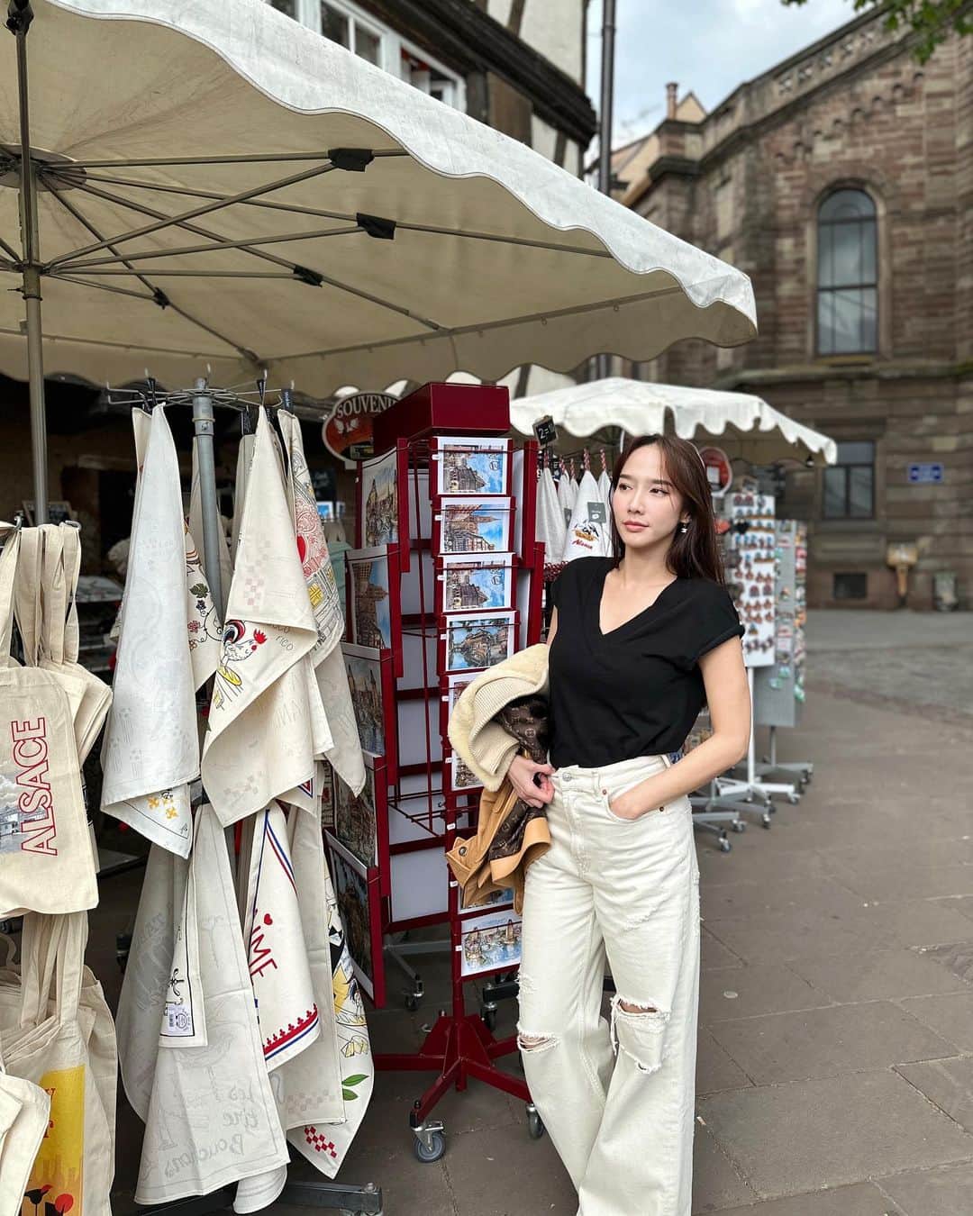 アム・パチャラパーのインスタグラム：「🏣📩💌」