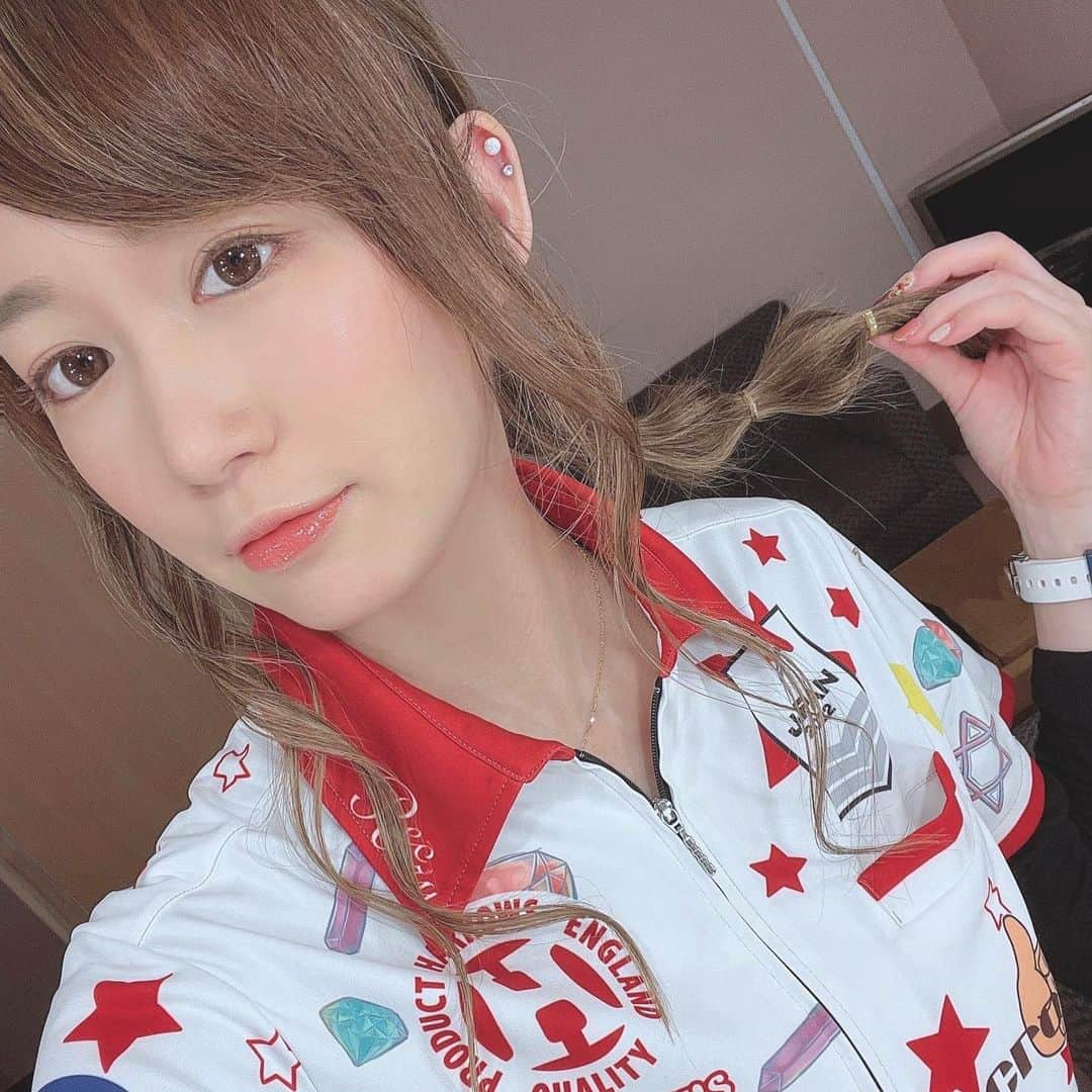 上原泰子のインスタグラム：「▽ 今年はユニフォーム撮影なし。残念💔 . . #ダーツ#ダーツ女子#darts#🎯」