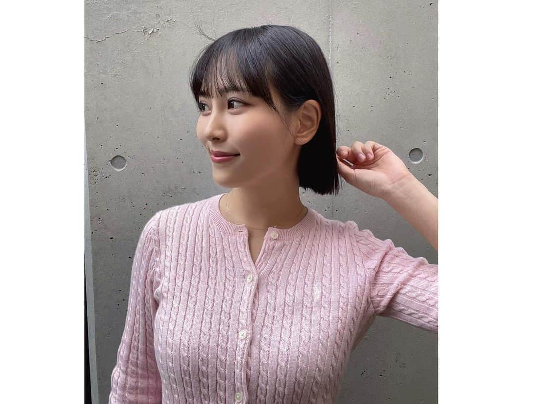 森田真理華さんのインスタグラム写真 - (森田真理華Instagram)「ただいまボブ  最近忘れ物が多くて、 大事な日傘を出先に置いてきて、 家にある古い日傘使ったんだけど その傘は開いたら閉じない傘だった☂️ どうするの！  #だから使ってないのか #閉じてたってことは #閉じるんです #そのせいで電車乗り遅れた #止まない雨はない #閉じない傘もない #てか捨てなヨォ〜  #切りっぱなしボブ#ボブ #切りっぱなし #タッセルボブ #タッセルカット #ラベンダーアッシュ #ラベンダーカラー #アッシュカラー#美容院 #celena#美容室 #表参道 #表参道celena#表参道セレナ #ミニボブ#シースルーバング」5月25日 20時02分 - marika__morita