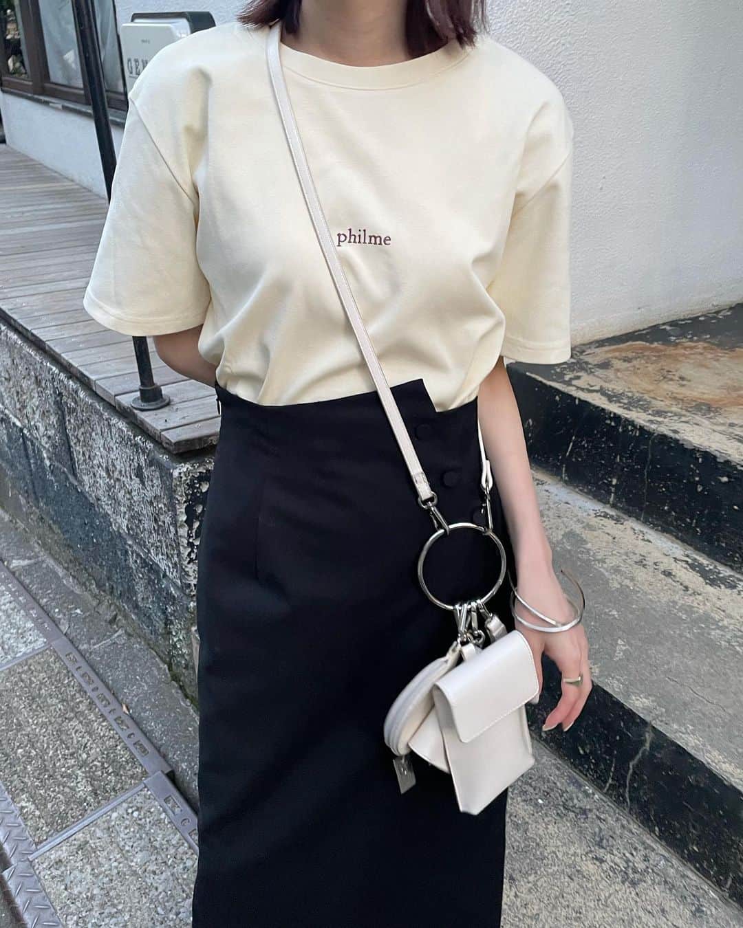 中村侑里さんのインスタグラム写真 - (中村侑里Instagram)「popupの時にも着ていた、 このコーデもお気に入り🍠  私はサスペンダーなしで着ているのですが、 サスペンダー付きでもかわいいです🤍  item 🏷 ▫︎1st  popup T- shirt ▫︎3way suspender skirt  #philme」5月25日 20時28分 - moo___pii