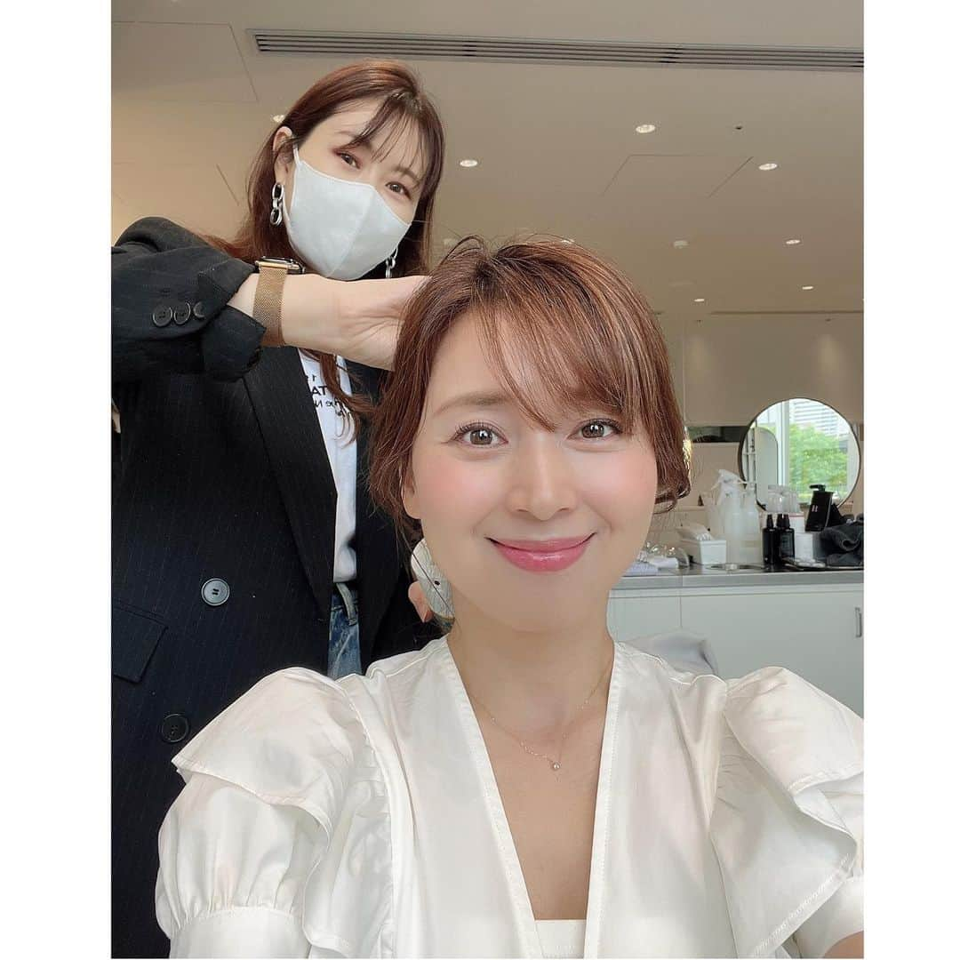 中野公美子さんのインスタグラム写真 - (中野公美子Instagram)「今日は保科真紀さんと撮影でした📸 おろしヘアとまとめ髪のアレンジ！ どのヘアスタイルも可愛い過ぎた😍 そして撮影も楽しかった💖　 ありがとうございました✨ また詳細はお知らせさせてください！  #保科真紀　さん #uka #ヘアモデル #撮影 #ヘアアレンジ #ロングヘア #まとめ髪」5月25日 20時38分 - kumikorion