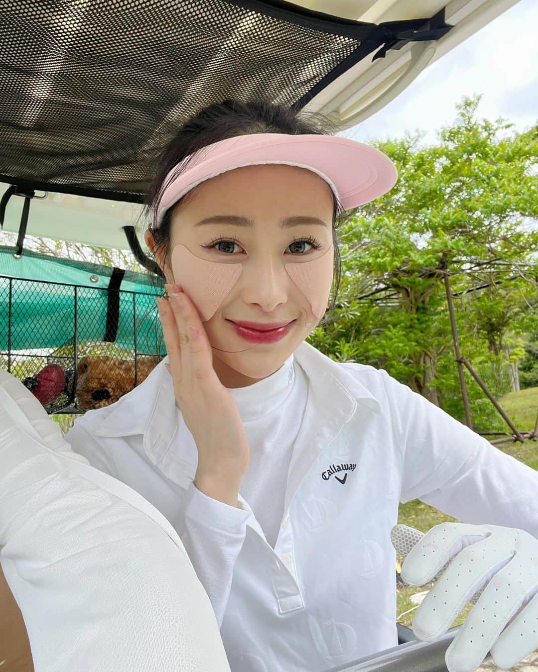 長沼南帆のインスタグラム：「インカメにしながら私だけ写して『盛れた！』って喜んでくれる私の幼馴染😂  一緒にゴルフもまわれて嬉しい🤣♥️  #ゴルフ女子 #ゴルフウェア #ゴルフ女子コーデ #ゴルフウェアコーデ #ゴルフ女子コーデ #ゴルフ女子🏌️‍♀️⛳️」