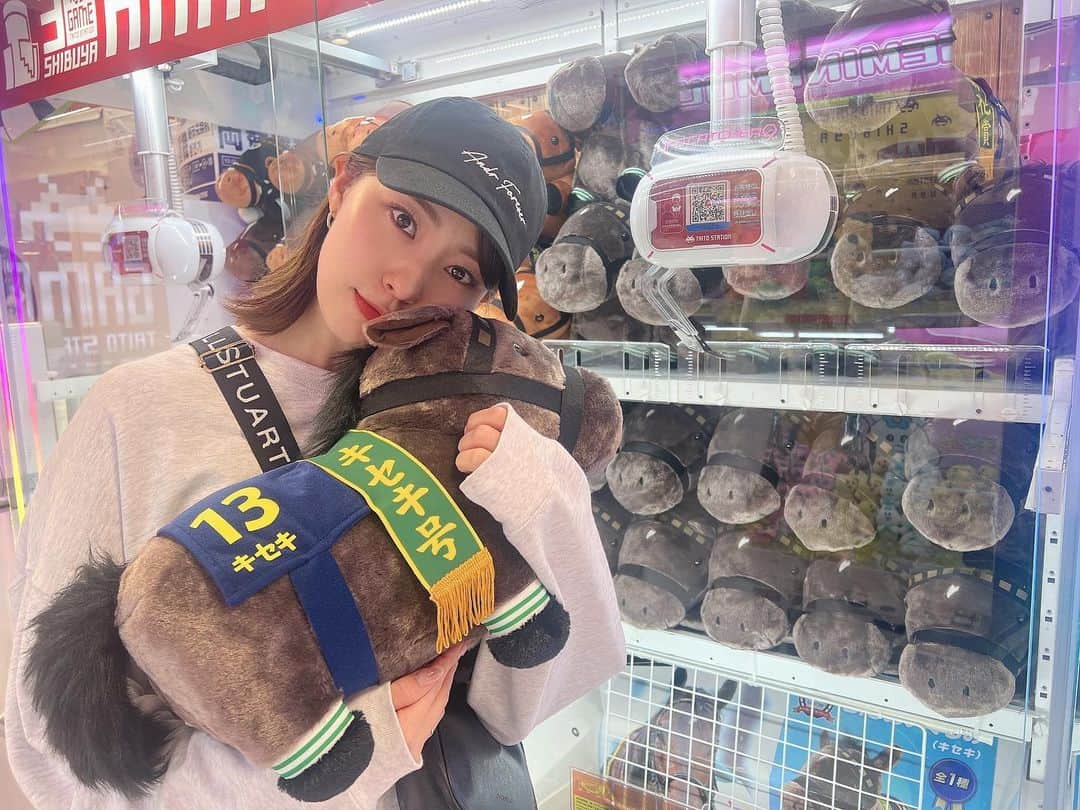 のインスタグラム：「♡ 競馬を好きになるきっかけになった 大好きなキセキ🐴！！！！！  家に帰る度に癒されてます♡」