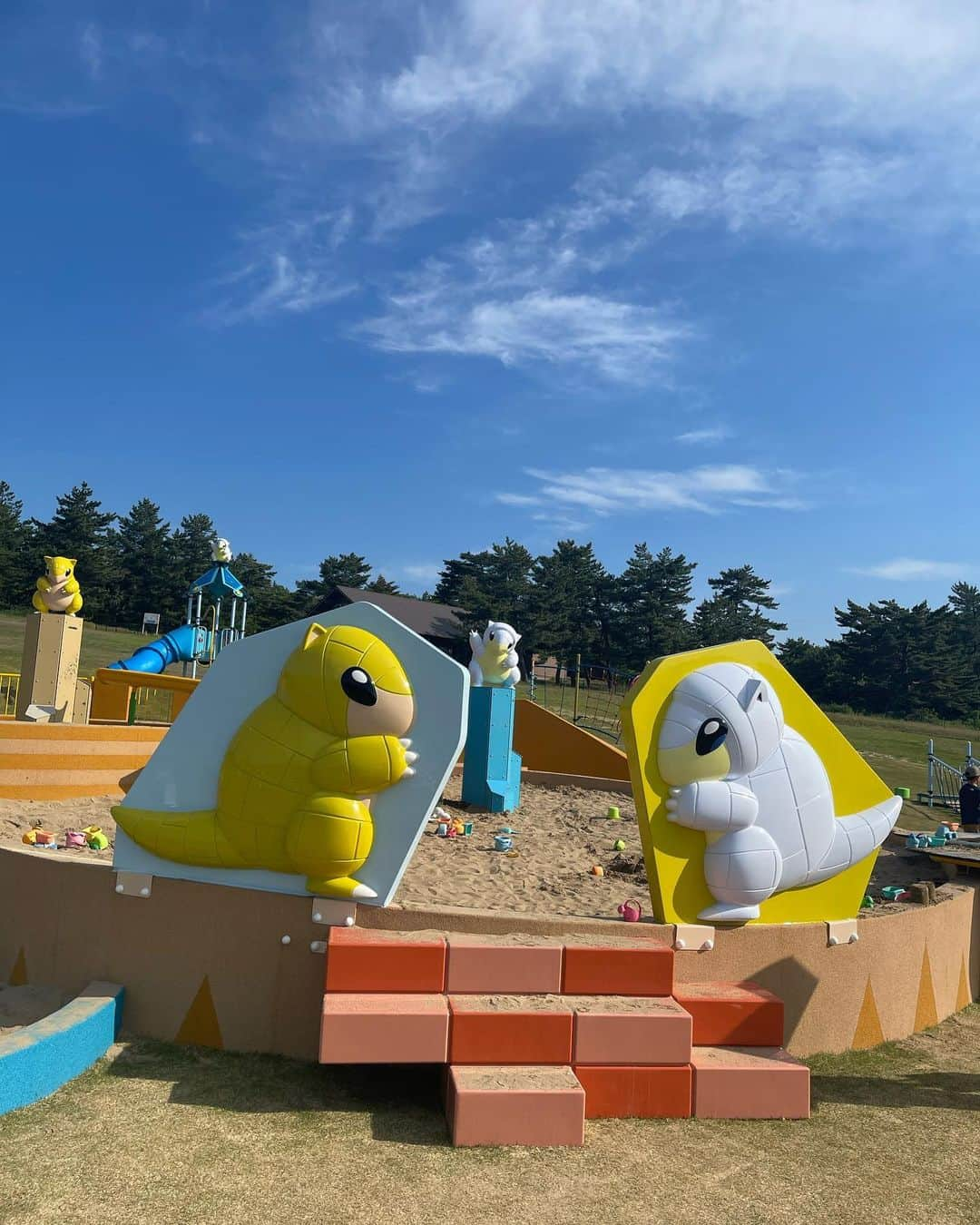 澤上竜二さんのインスタグラム写真 - (澤上竜二Instagram)「最近のオフ。 二週連続公園行ってきました！  #ガイナーレ鳥取#米子#鳥取#鳥取砂丘#こどもの国#サンド公園#ポケモン#大山#伯耆町#総合スポーツ公園#丸山#なんでおるん」5月25日 21時03分 - sawakami.ryuji