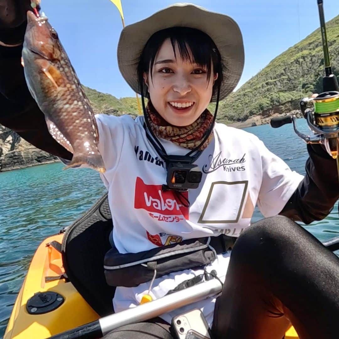 かほなんのインスタグラム：「10日間サバイバルチャレンジ2023 YouTubeにて公開中です〜！！ 最近は地図描いたり、フジツボ食べたり、魚釣ったりしてるよ！😆 食べもの探しに必死な毎日です  🏝️イベントのお知らせ🏝️ 5/28(日) クオーレの里のイベント詳細を画像最後の方に載せております〜！！  岐阜県のキャンプ場です🙆‍♀️入場無料！ トークショーと、お楽しみ抽選会に出ます！  おたのしみ抽選会の「かほなん賞」は「10日間サバイバルチャレンジ2023で実際に使用していたツーリングドーム」になりました😆✨  久しぶりに皆に会えるのが楽しみー！！！！！ イベント嬉しい〜！！ 待っててね〜！  #さばいどる  #かほなん」
