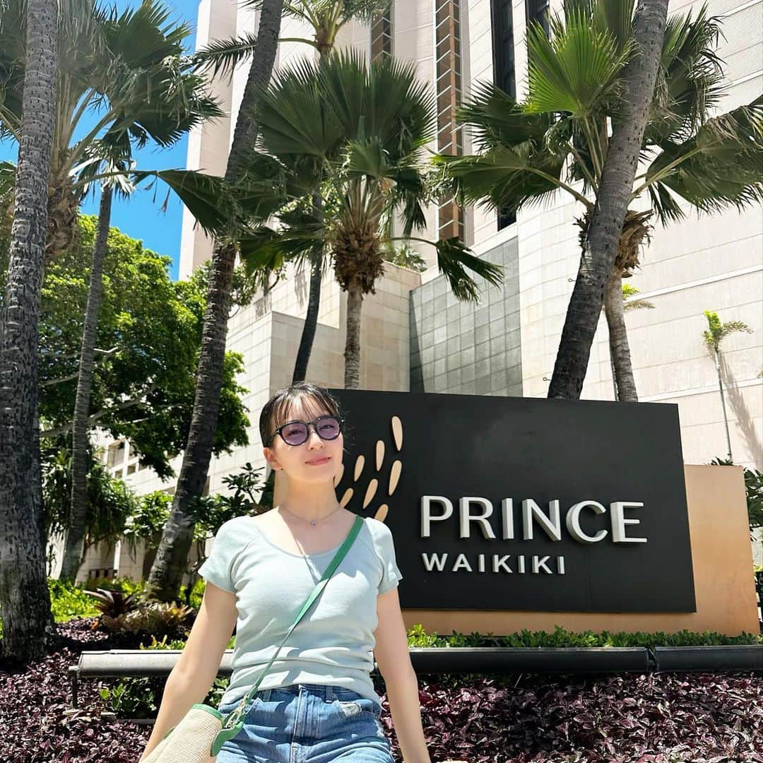 岩間恵さんのインスタグラム写真 - (岩間恵Instagram)「プリンスワイキキのプールが大好き👙🌞  ホノルルマラソン、トライアスロンの スタート地点が近いから本当に便利で楽でした🥺 12月も泊まりたいな  @princewaikikijp  #princewaikiki #hawaiihotels」5月25日 21時16分 - iwamame