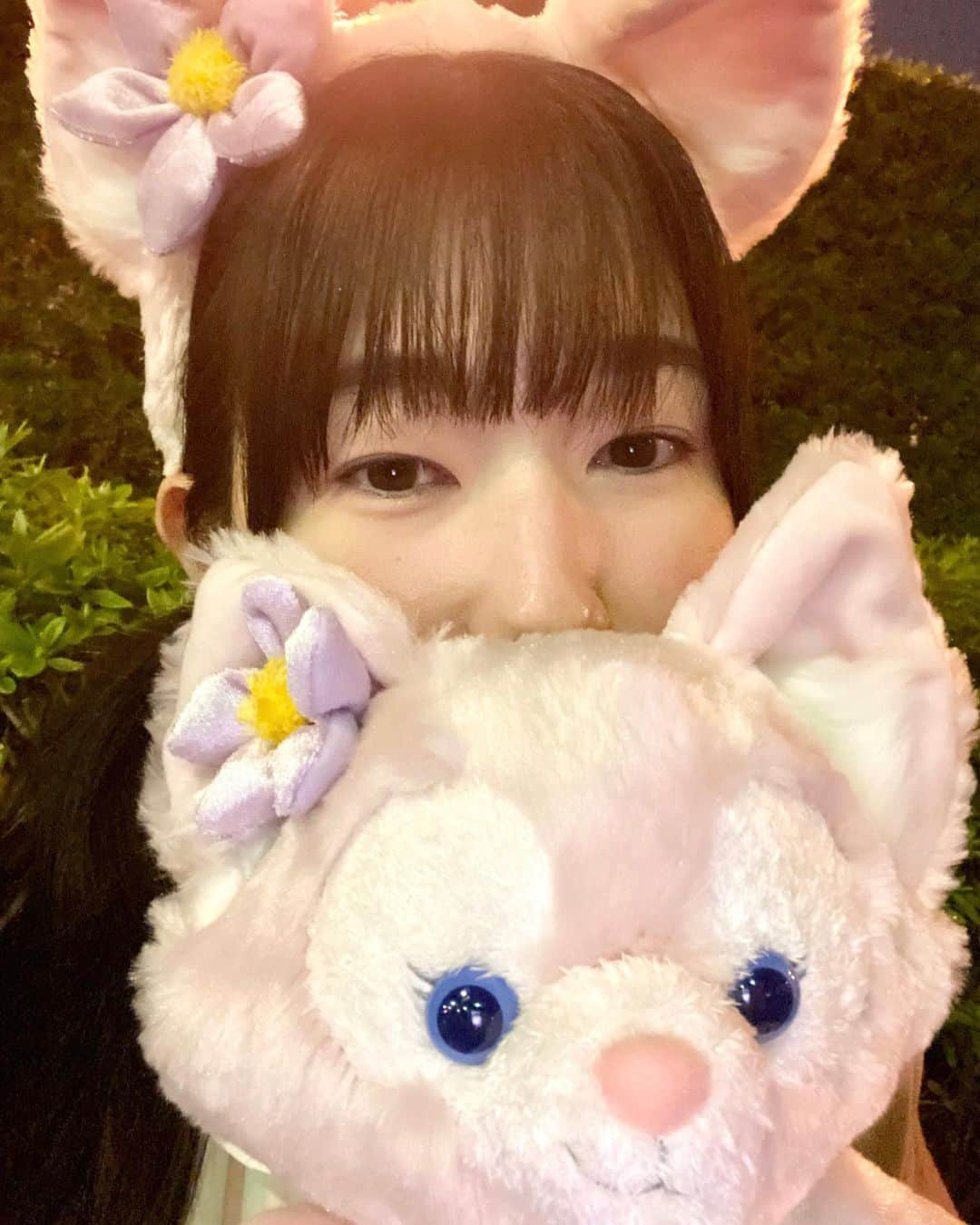 西原さつき（さつきぽん）さんのインスタグラム写真 - (西原さつき（さつきぽん）Instagram)「37歳になりました！ ⁡ 誕生日の近くは大好きなディズニーへよく行ってます🏰年に一度のご褒美で、童心に返ってのびのびと遊んできました。 少し前から新しく登場した「リーナ・ベル」というキツネのキャラクターに会いたかったのです、ピンク色の耳が可愛い……‼︎ ⁡ それから昼のショーでミッキーがこっち向いて手を振ってくれました‼︎‼︎ 尊い……生きる糧をありがとうございます。。。 チュロスも大好きすぎて、1日に4本も食べてしまいました（食べ過ぎ）🍯 ⁡ 少しゆっくりと気持ちをリフレッシュさせながら、これまでのことを振り返っていました。歳を重ねるごとに色んな活動に挑戦できるようになってきて、自分自身も成長が出来ているように感じます。 ⁡ お祝いのメッセージを送ってくれたみなさんも、プレゼントを送ってくれた方も、本当にありがとうございました‼︎また明日から頑張ります🌟 ⁡ 忘れられない誕生日を迎えることができて、幸せです☺️ ⁡ 本当にありがとうー！！ ⁡ #さつきぽん #乙女塾 #スタジオさつきぽん #トランスジェンダー #transgender #ディズニーシー」5月25日 21時16分 - satsuki_nishihara