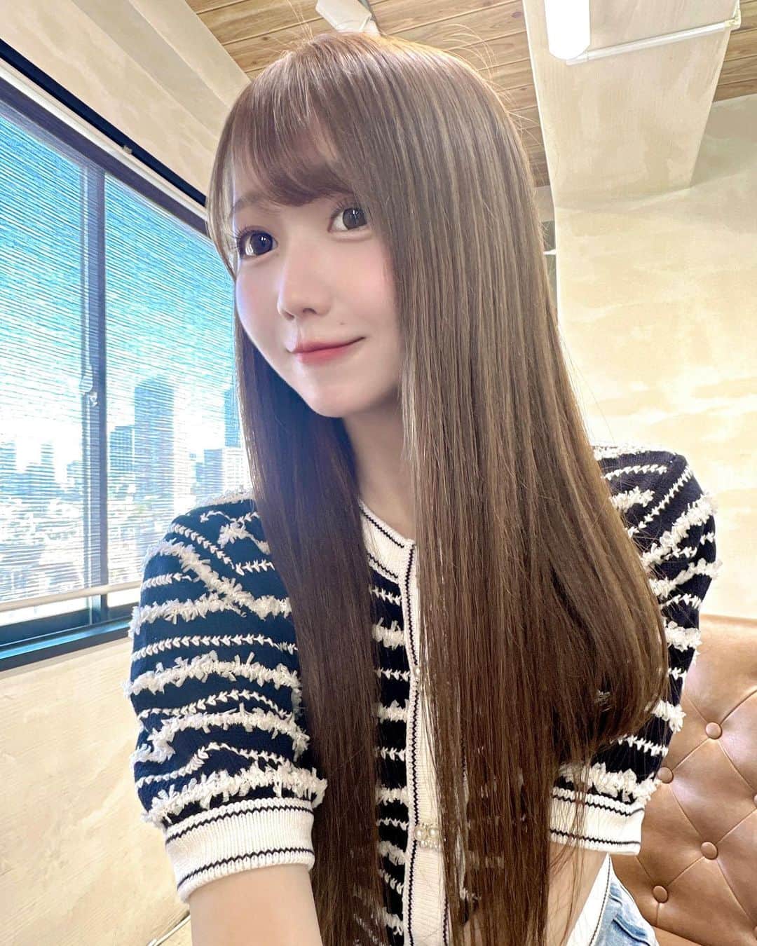 大谷映美里さんのインスタグラム写真 - (大谷映美里Instagram)「髪の毛が綺麗になったよ🎞️💞 ブリーチなしで明るめにしたいというオーダーで こんなに綺麗にしていただきました〜🐈 トリートメント、エクステも☺️✨ @tamako_tamako さんいつもありがとうございます❕」5月25日 21時26分 - otani_emiri