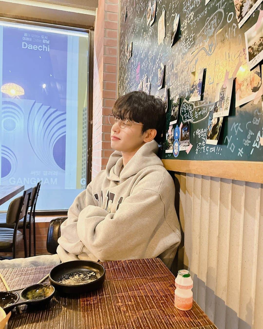 コ・ホジョンのインスタグラム：「일탈일기 전설의 하두리 사장님 안주 취향저격👏」